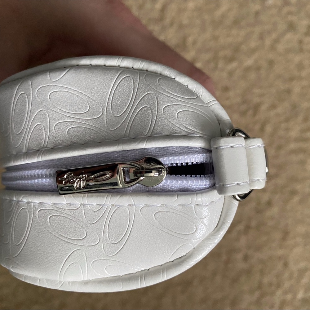 Oakley Case - Picture 2 of 4